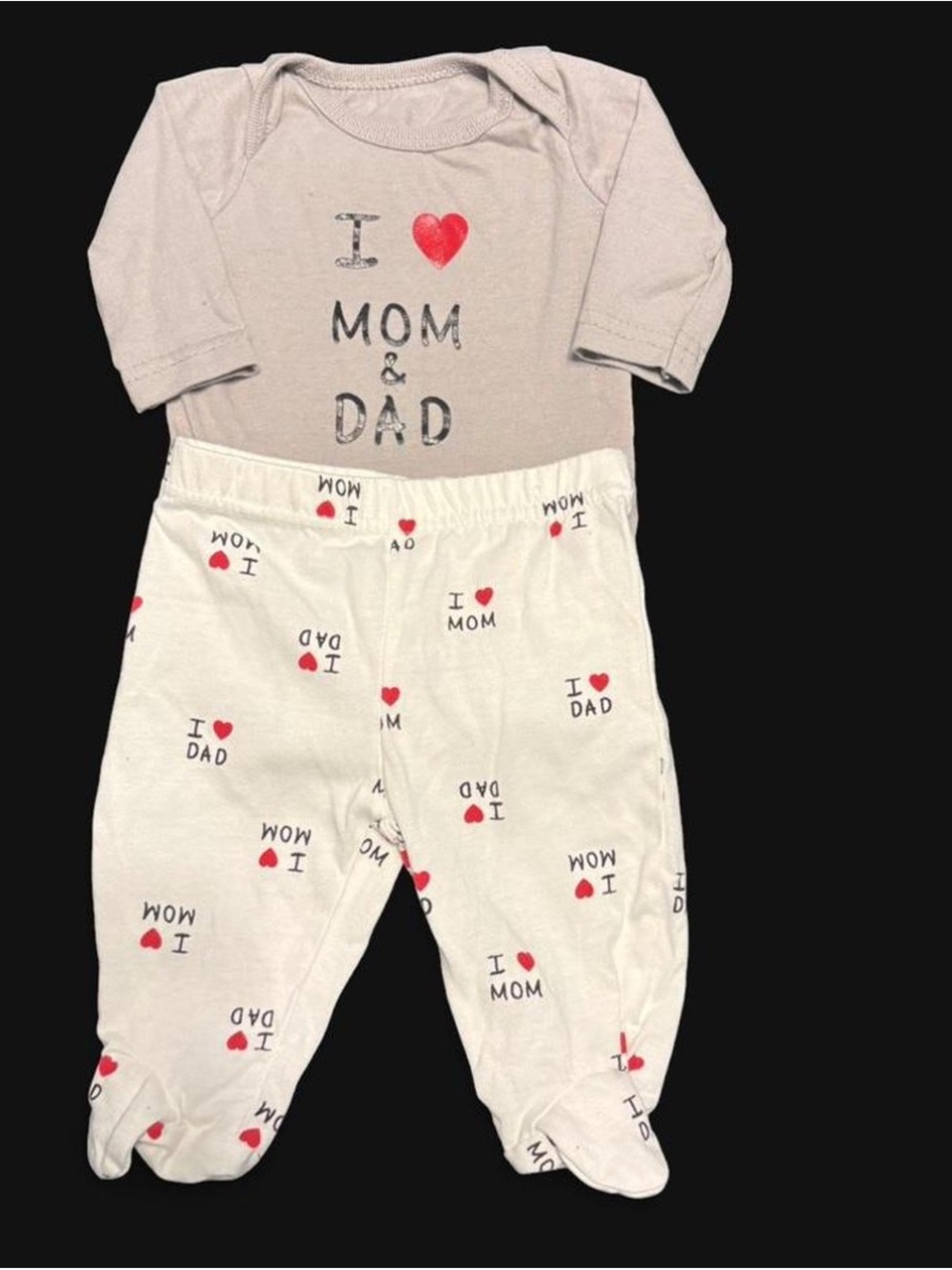 Gray & White "I ♥ Mom & Dad" One-Piece Bodysuit with Footed Pants